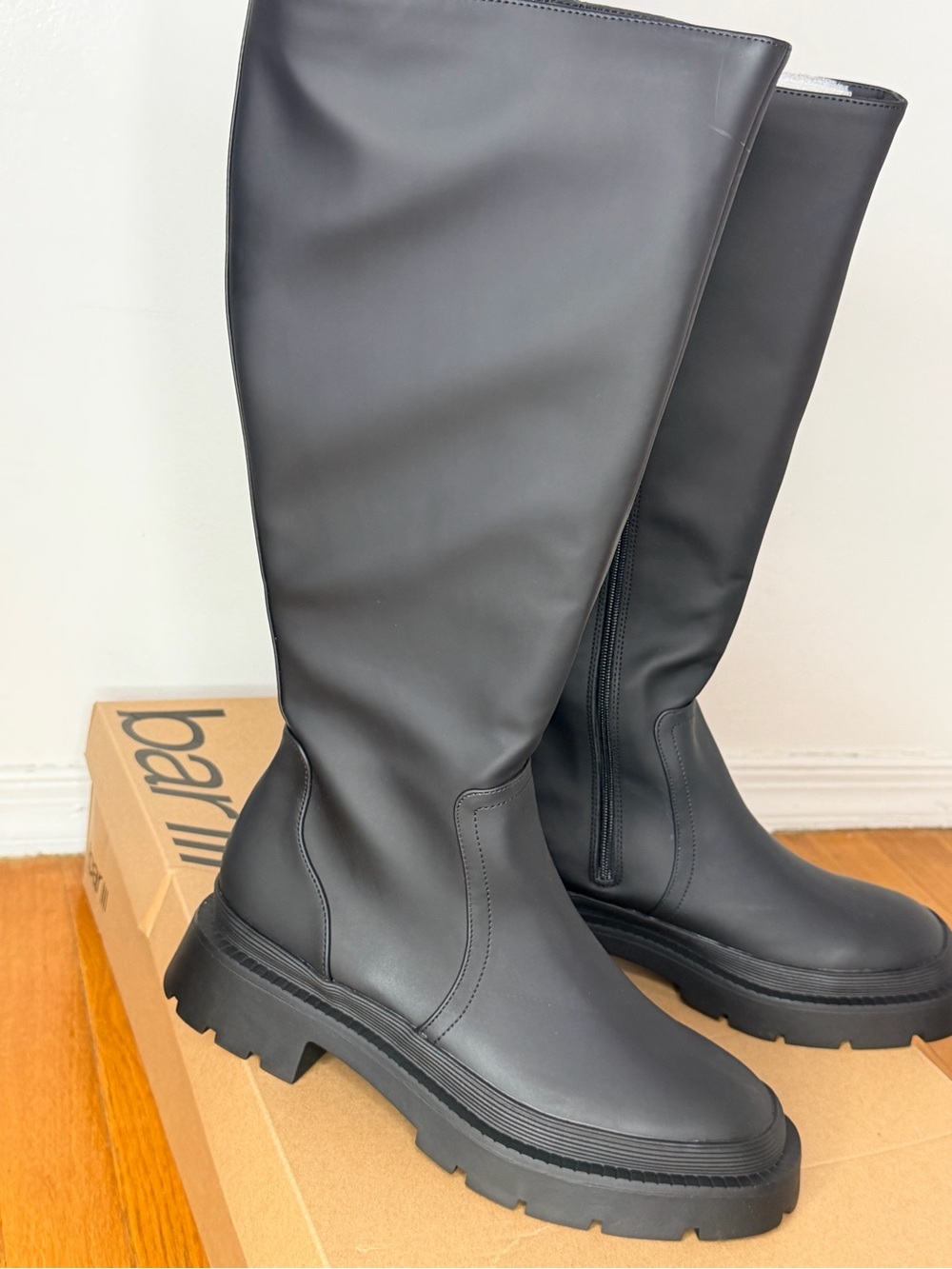 Bar III Twylap Black Lug Sole Boots 9M